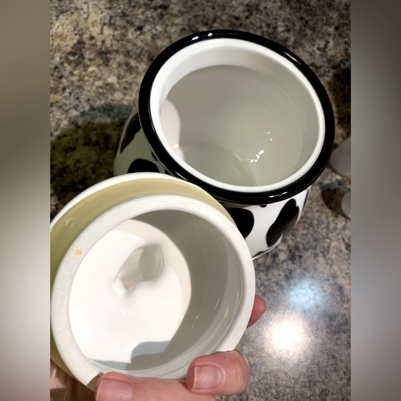 American Atelier collectible hand painted snow leopard cookie jar. Beautiful 💕 - Picture 5 of 6